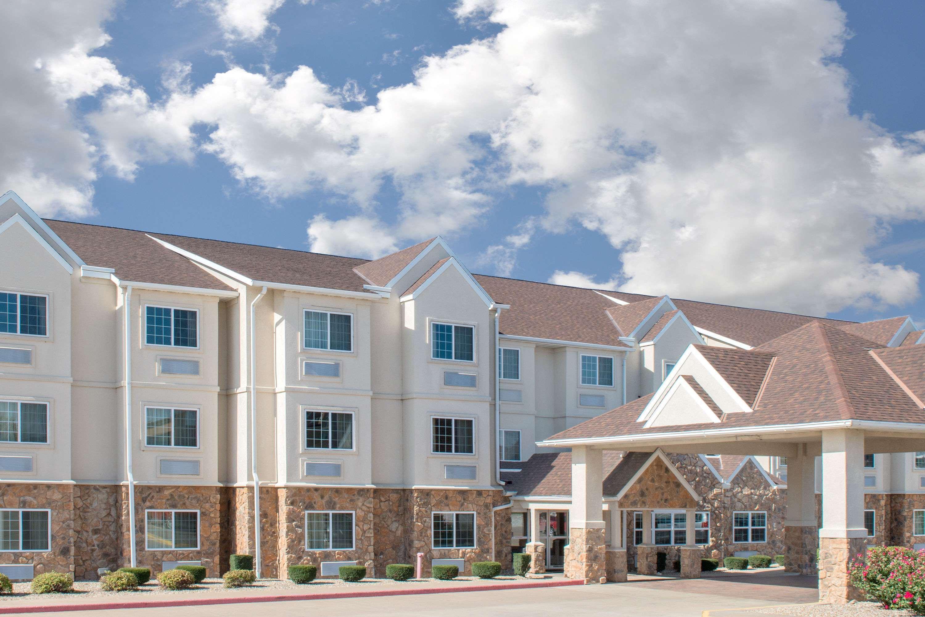 Microtel Inn & Suites By Wyndham Quincy Downtown - River Area Exterior photo