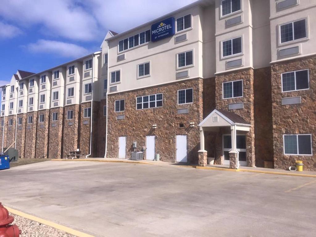Microtel Inn & Suites By Wyndham Quincy Downtown - River Area Exterior photo