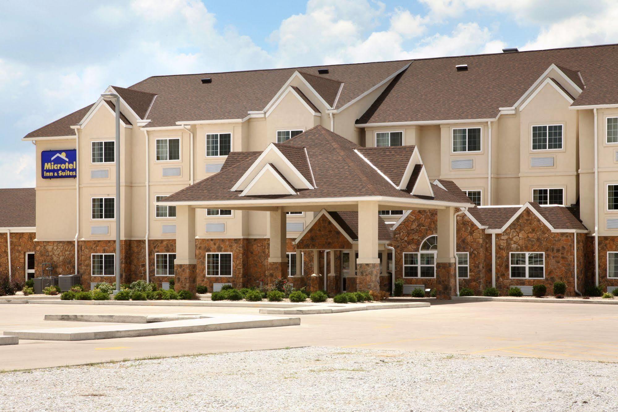 Microtel Inn & Suites By Wyndham Quincy Downtown - River Area Exterior photo