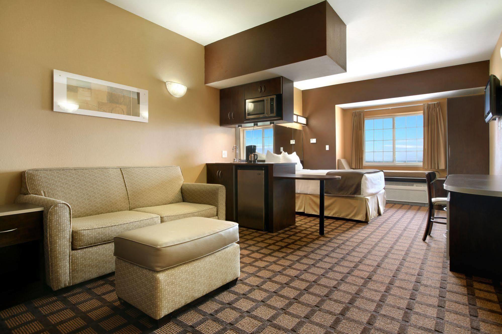 Microtel Inn & Suites By Wyndham Quincy Downtown - River Area Exterior photo